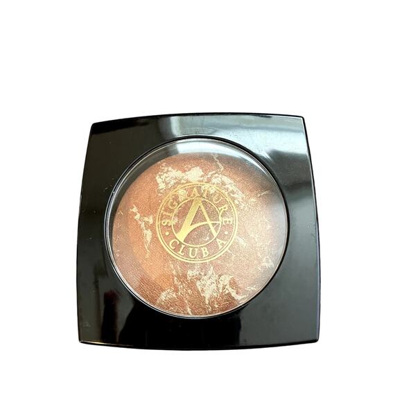 SIGNATURE CLUB A Solid Colloidal Gold Radiance All Over Face Baked Powder - Picture 1 of 3